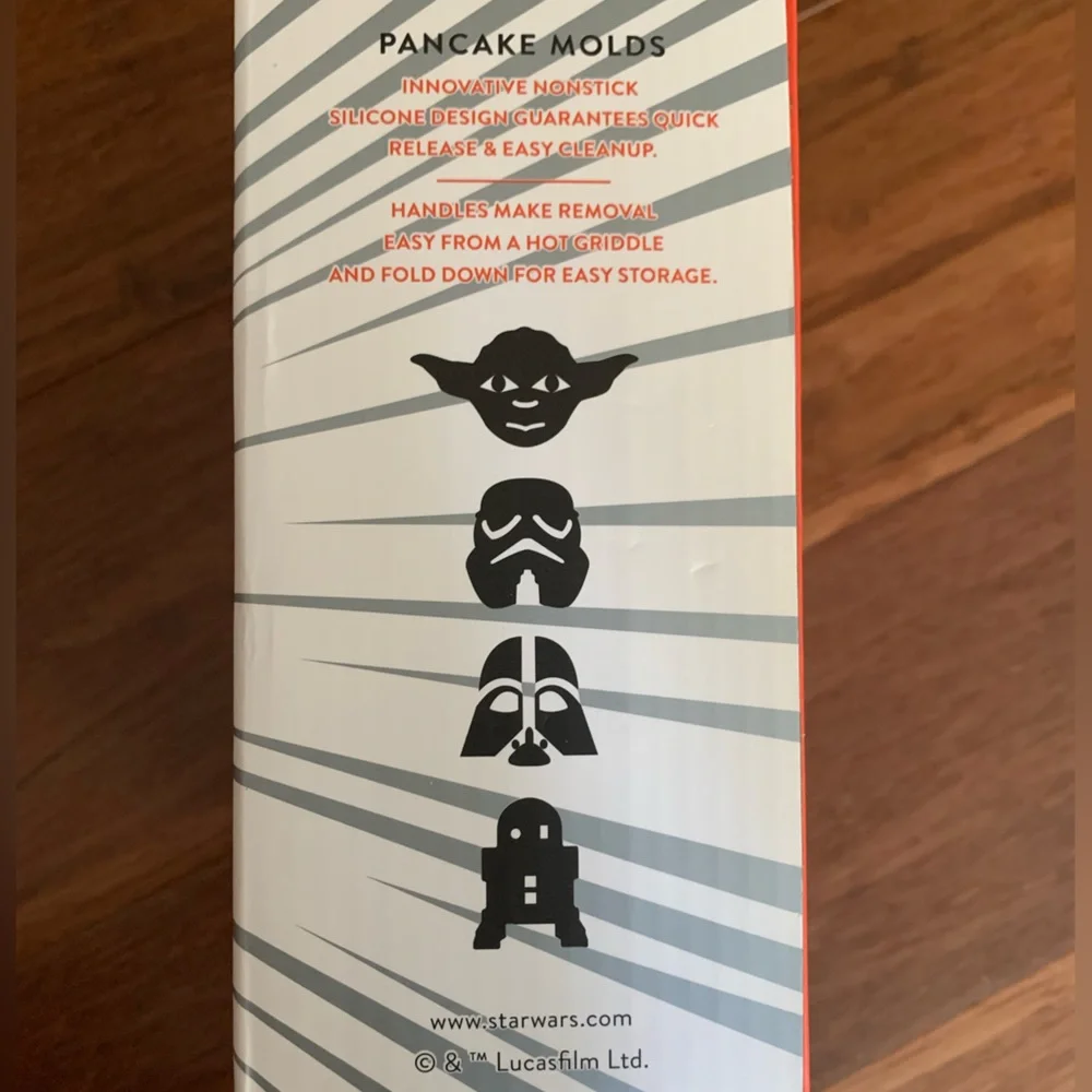 NWT Williams Sonoma Star Wars Pancake Molds Set of 4